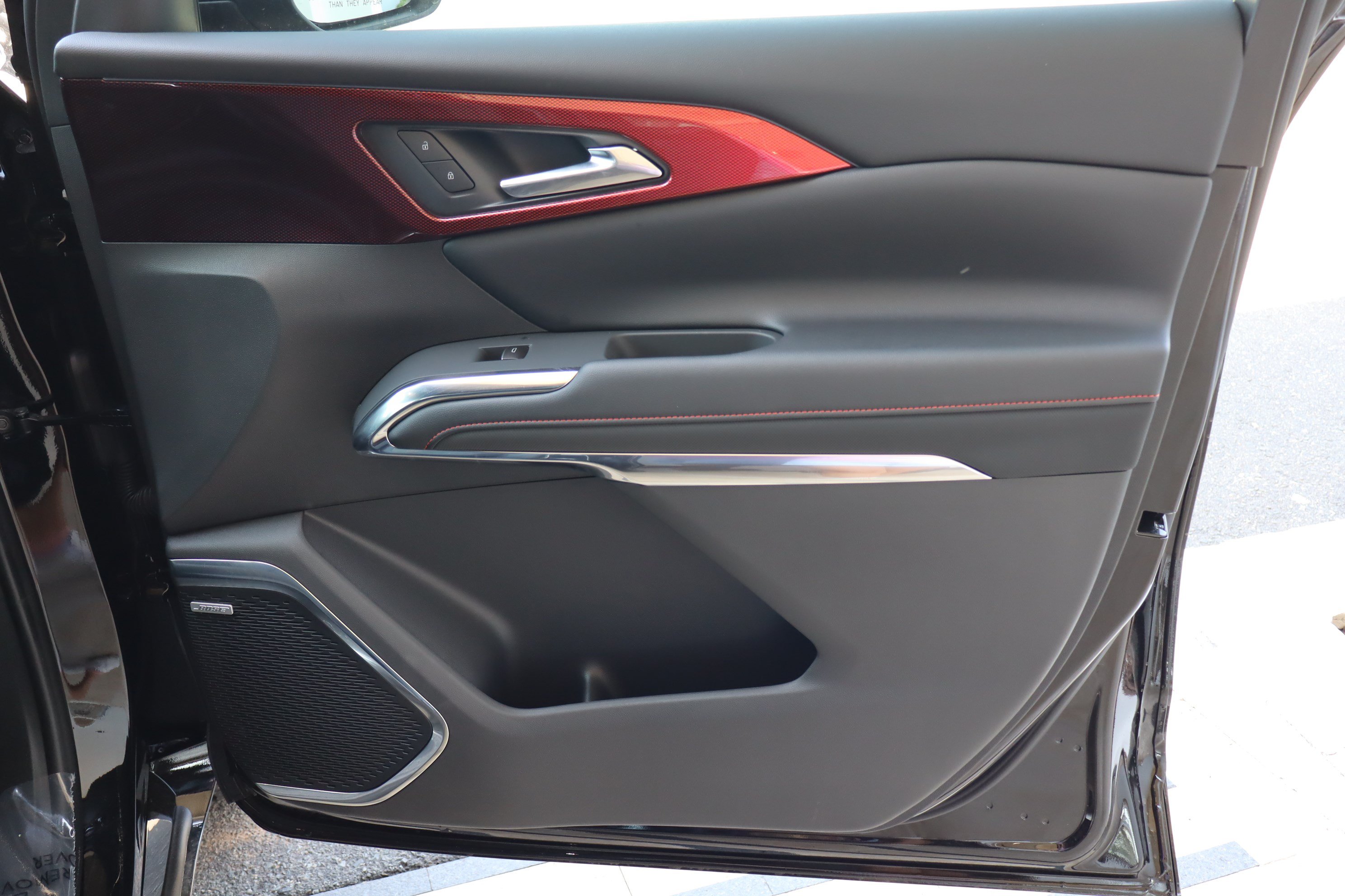 New 2026 Chevrolet Traverse RS w/ LPO, Floor Liner Package FWD image 25
