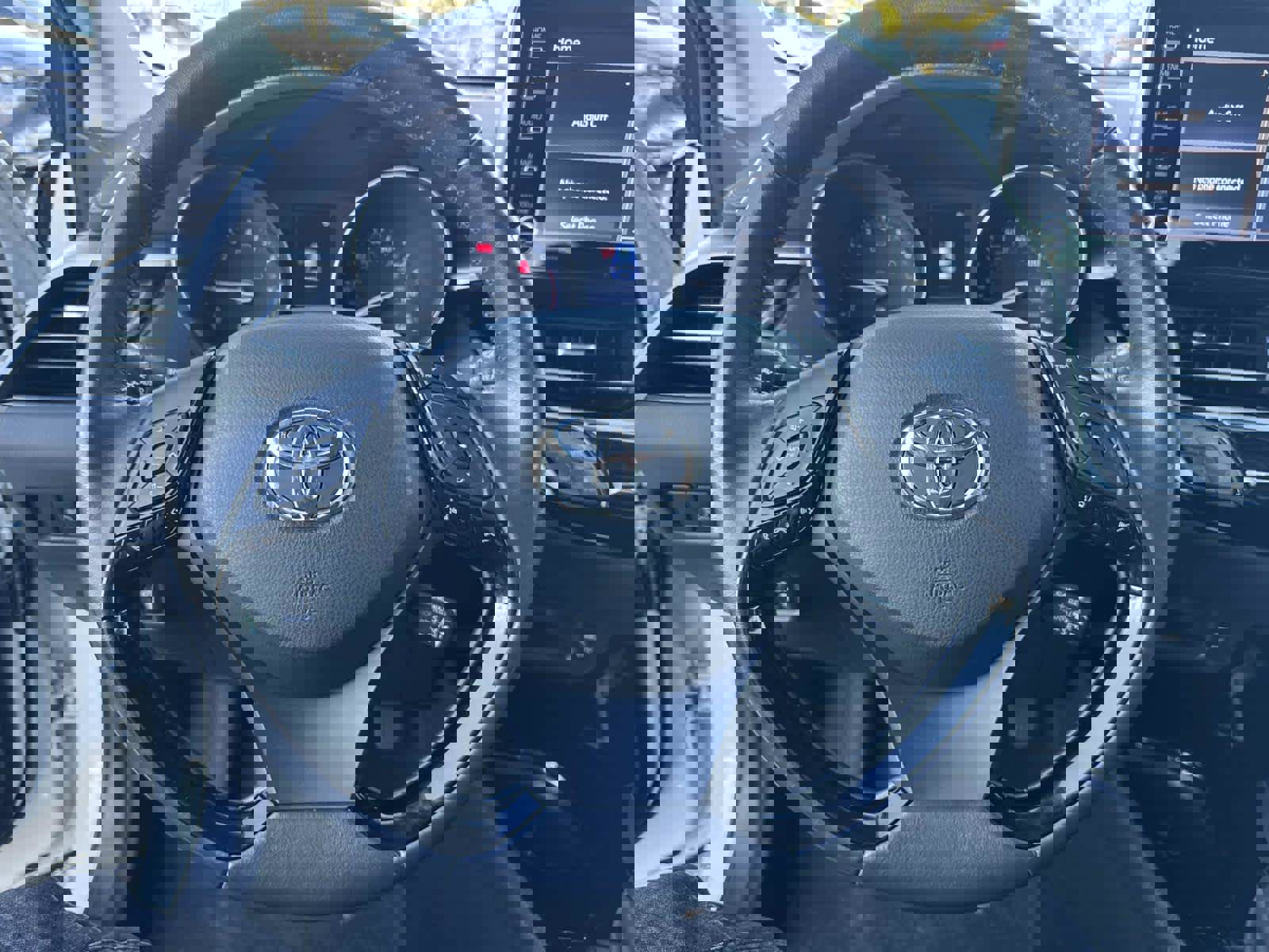 Used 2021 Toyota C-HR Limited image 27