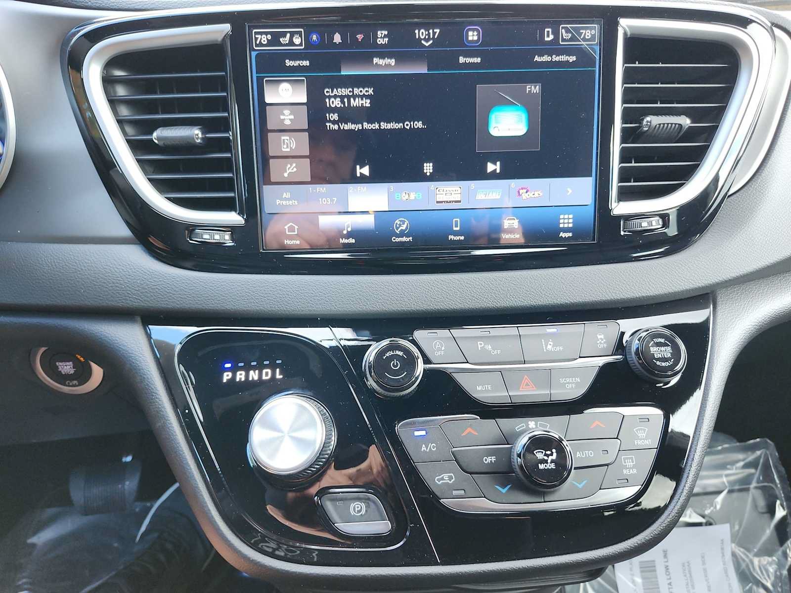 New 2027 Chrysler Pacifica LX FWD image 14