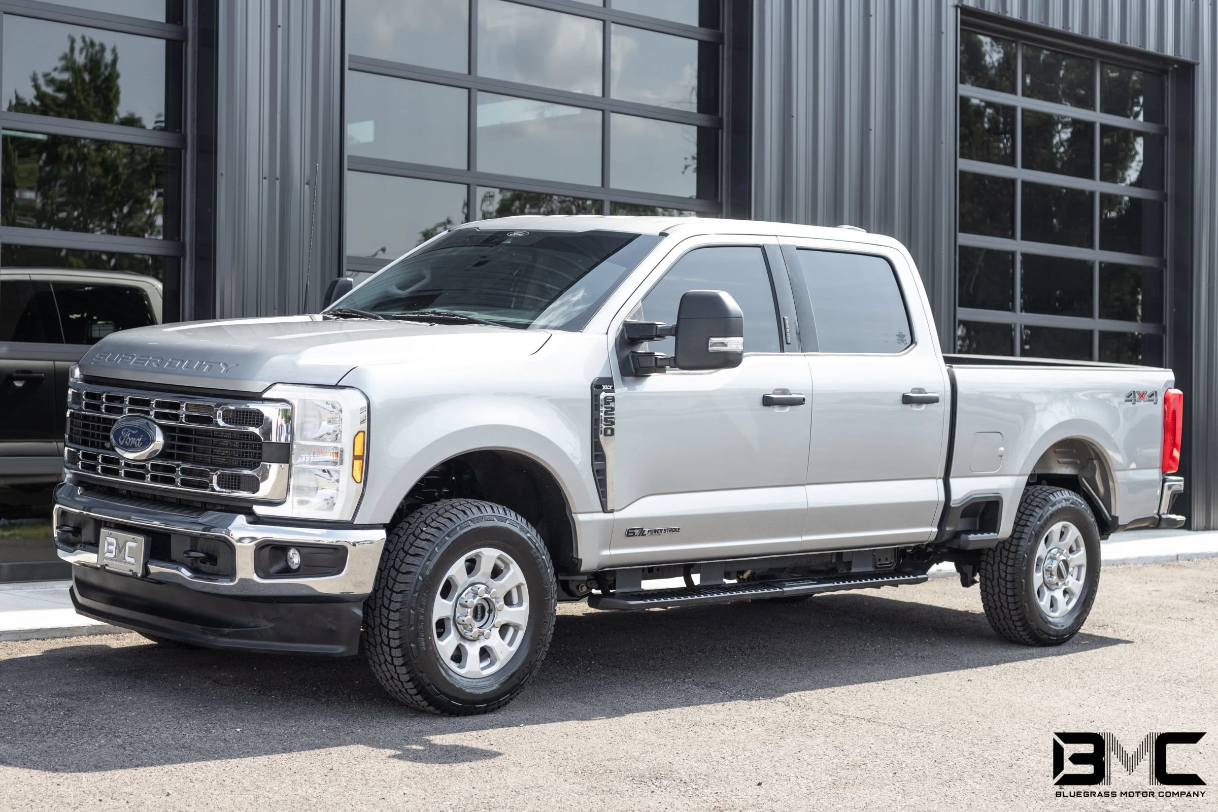 Used 2024 Ford F250 XLT AWD/4WD image 2