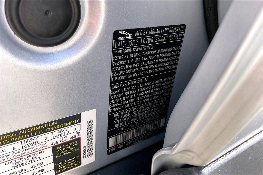 Used 2017 Jaguar F-PACE Prestige image 19