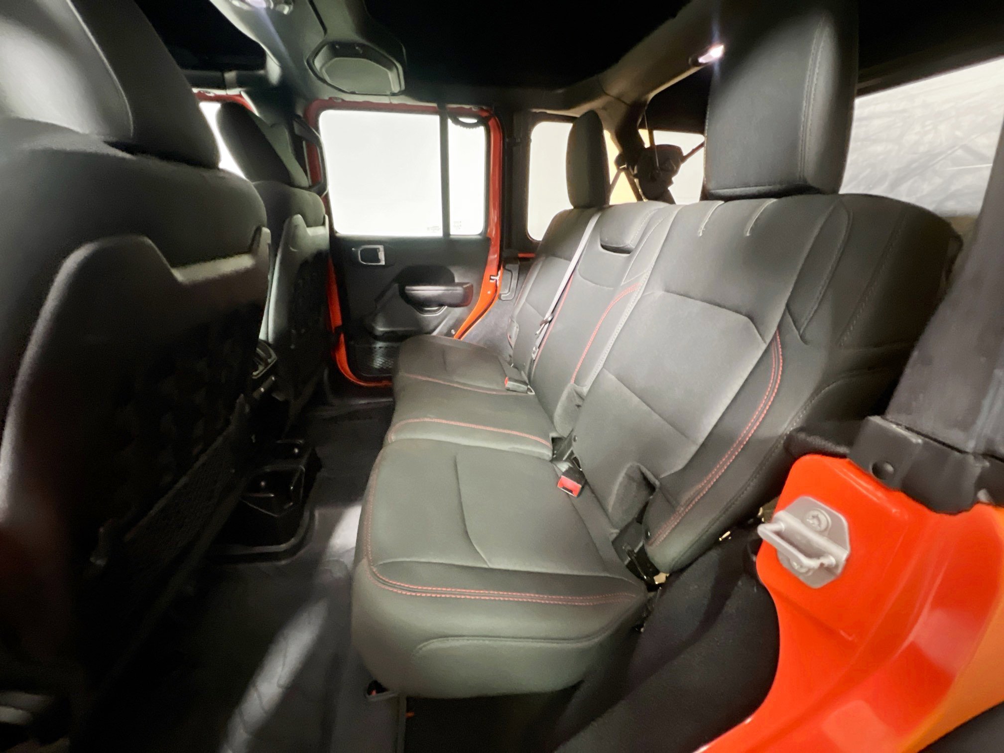 Used 2018 Jeep Wrangler Unlimited Rubicon w/ LED Lighting Group image 27