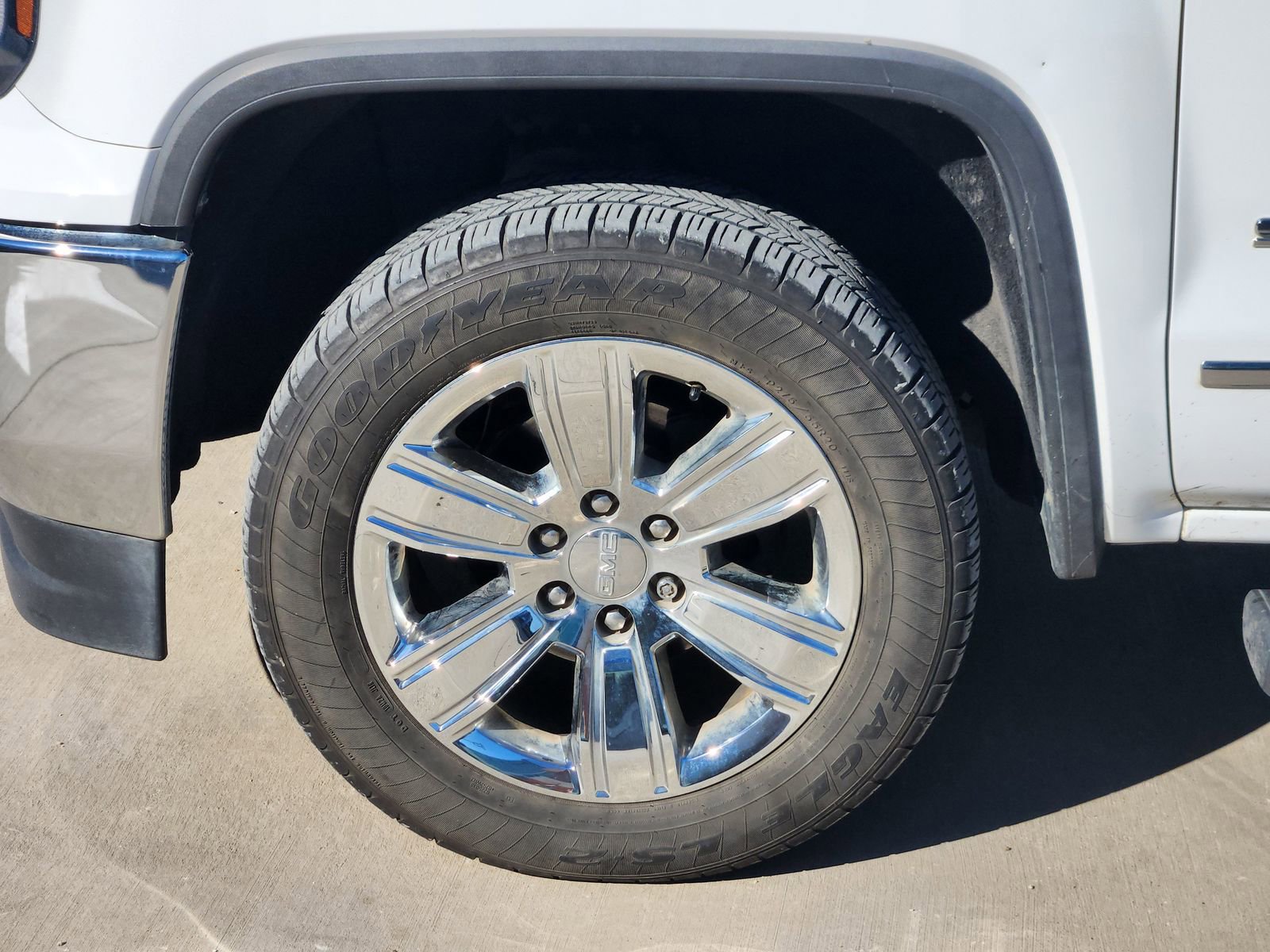 Used 2018 GMC Sierra 1500 SLT w/ Enhanced Driver Alert Package image 11