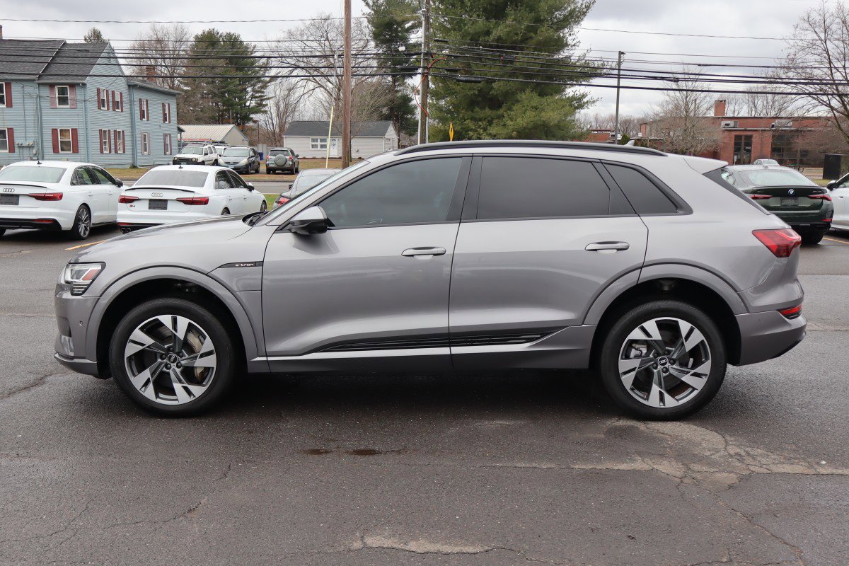 Used 2021 Audi e-tron Premium w/ Convenience Plus Package image 8