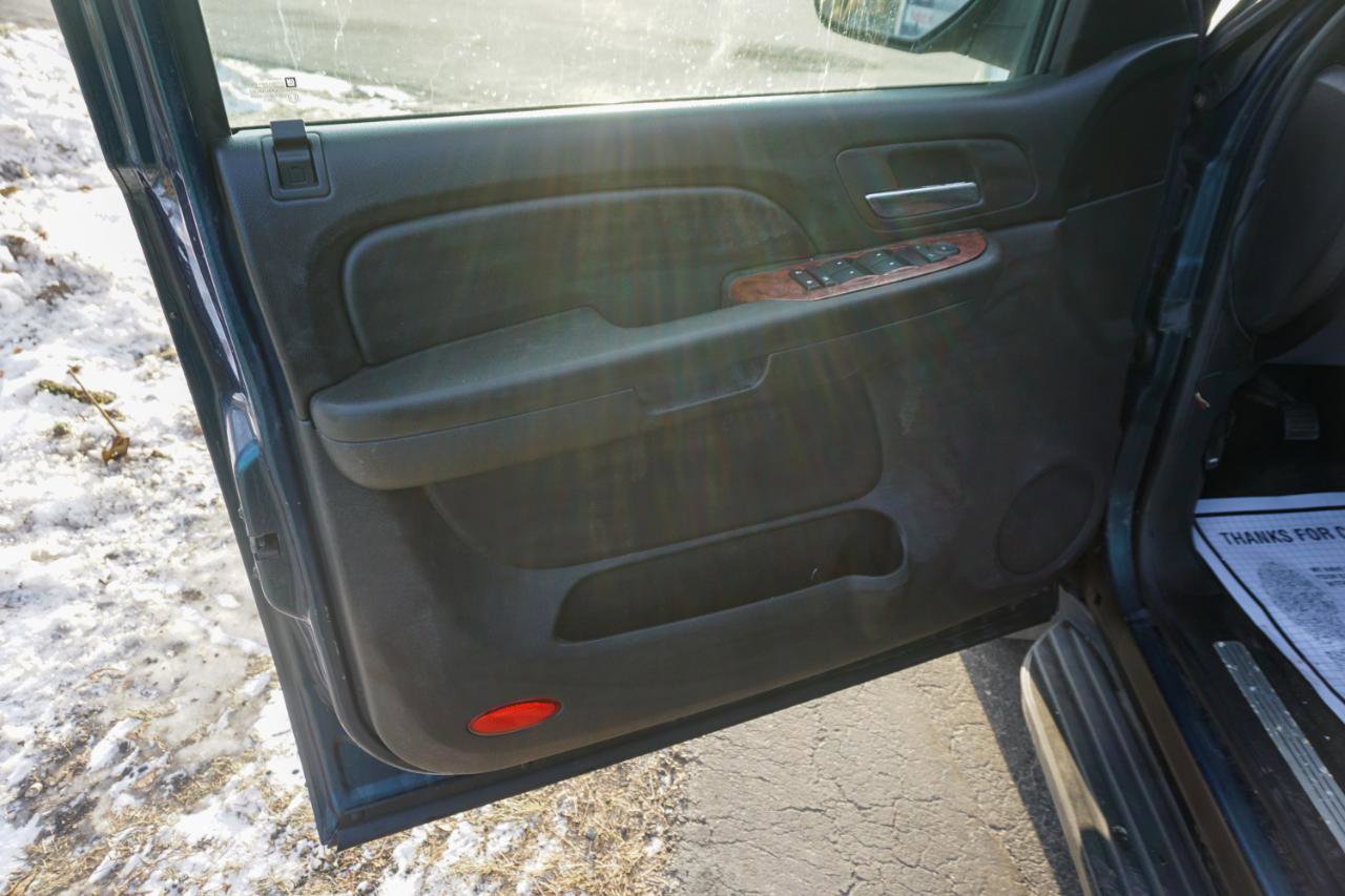 Used 2007 Chevrolet Avalanche LT w/ LT Preferred Equipment Group image 26
