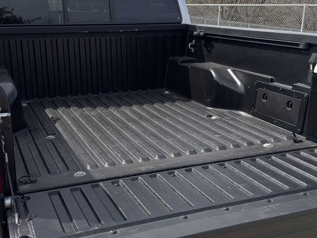Used 2023 Toyota Tacoma SR AWD/4WD image 28