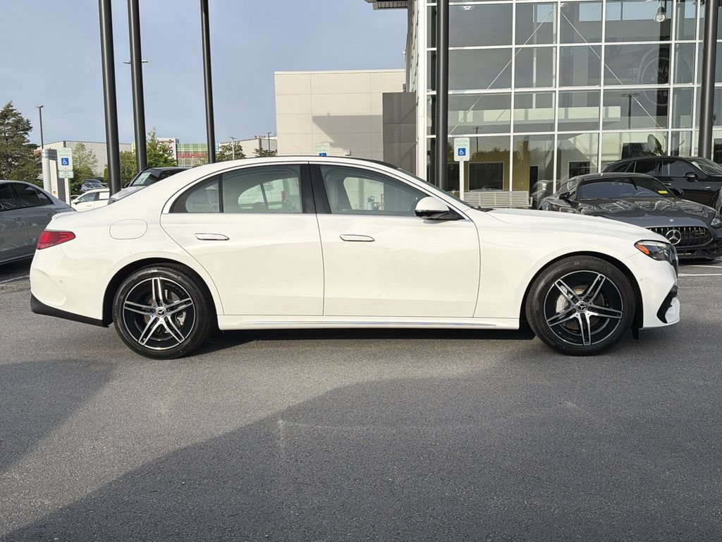 New 2026 Mercedes-Benz E 350 4MATIC Sedan image 2