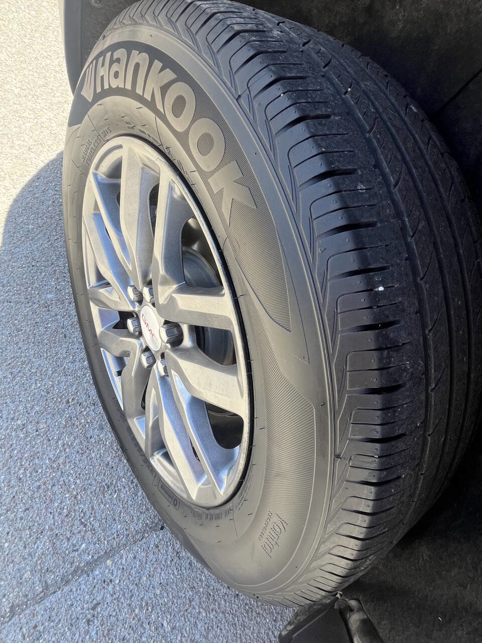 Used 2018 GMC Acadia SLT image 9