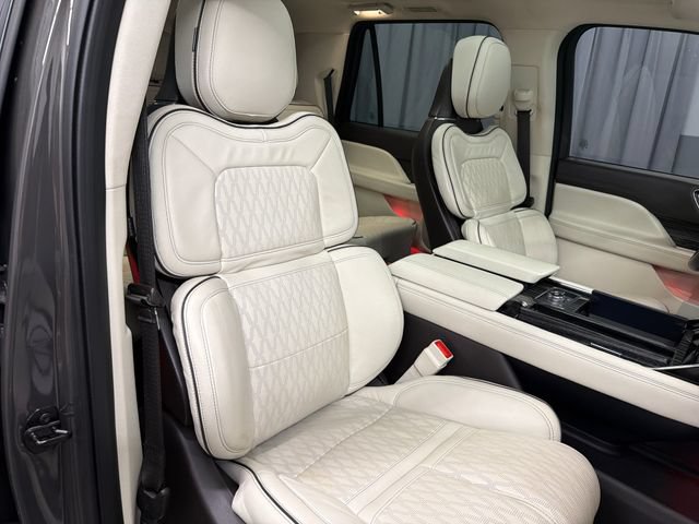Used 2024 Lincoln Navigator Black Label AWD/4WD image 22