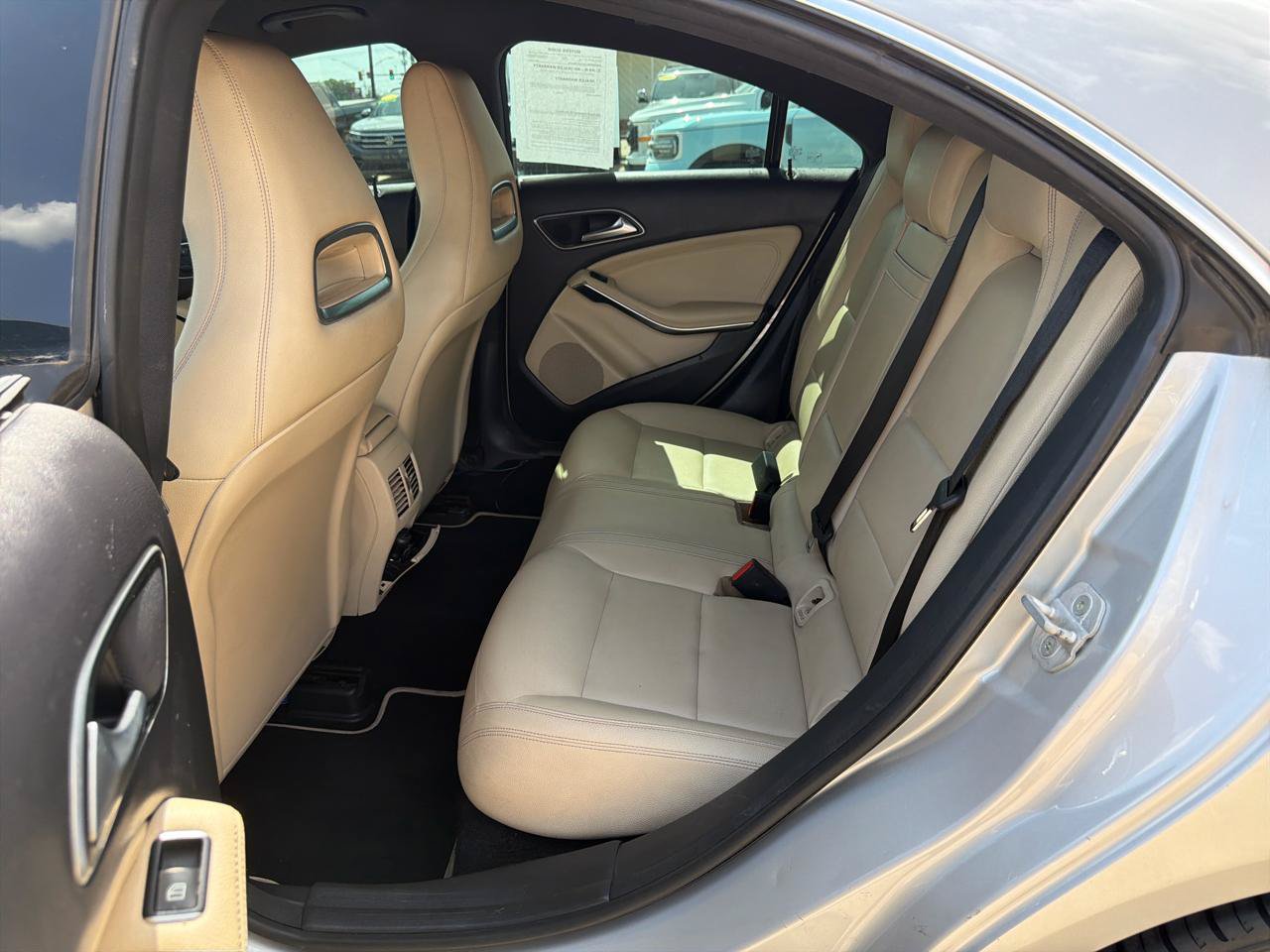 Used 2015 Mercedes-Benz CLA 250 4MATIC image 27