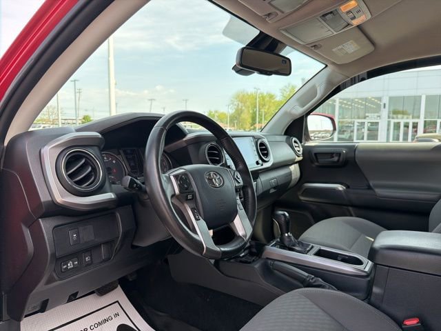 Certified 2020 Toyota Tacoma SR5 AWD/4WD image 18