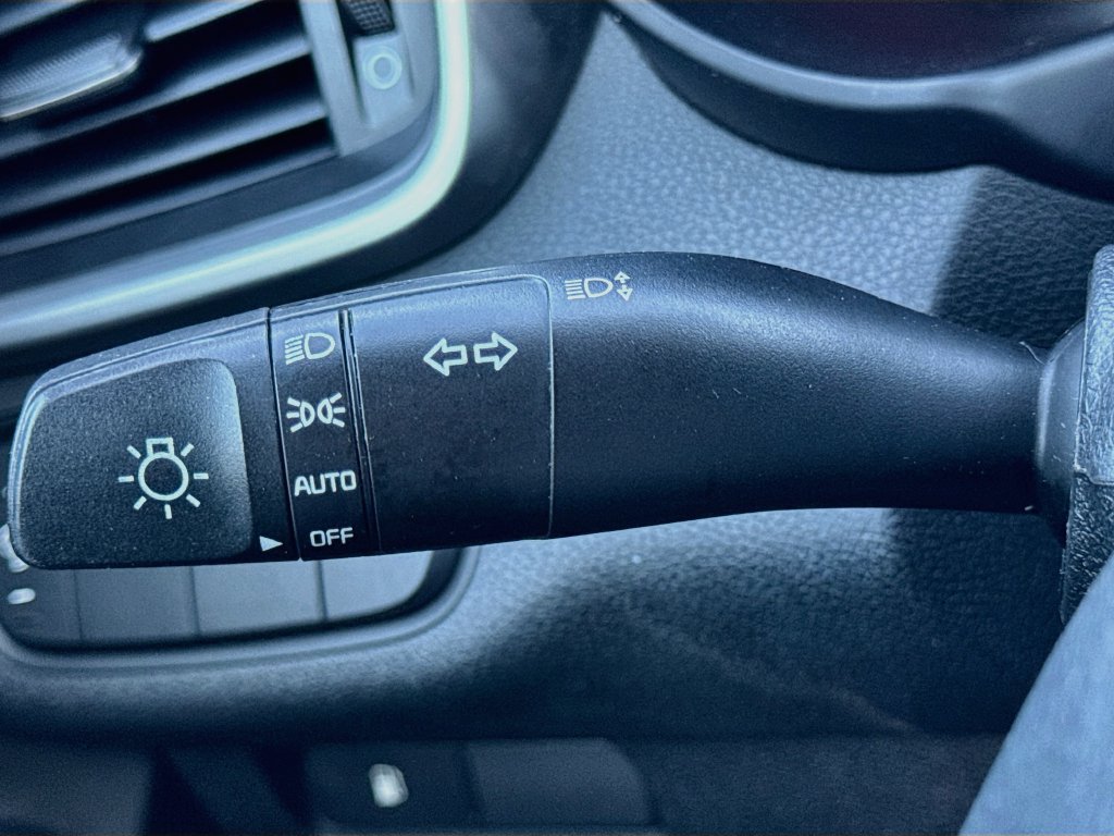 Used 2019 Kia Sorento L FWD image 12