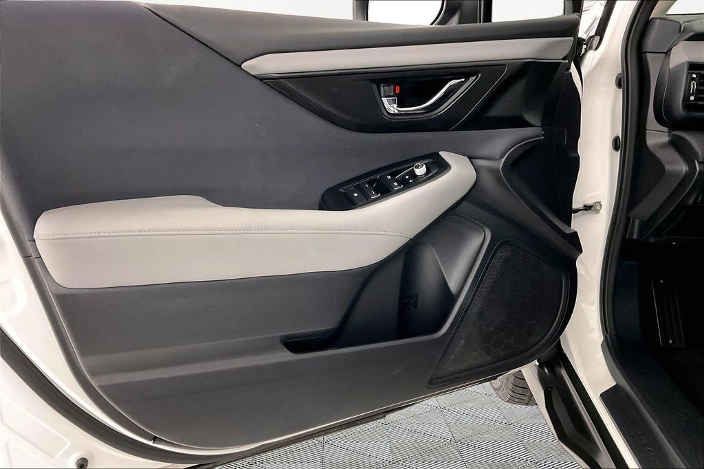 Used 2021 Subaru Outback Premium image 18