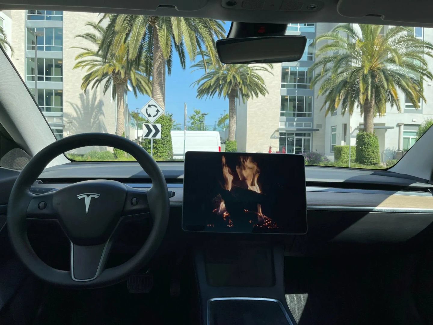 Used 2023 Tesla Model 3 Standard Range RWD image 9