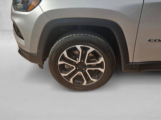 Used 2024 Jeep Compass Limited image 24