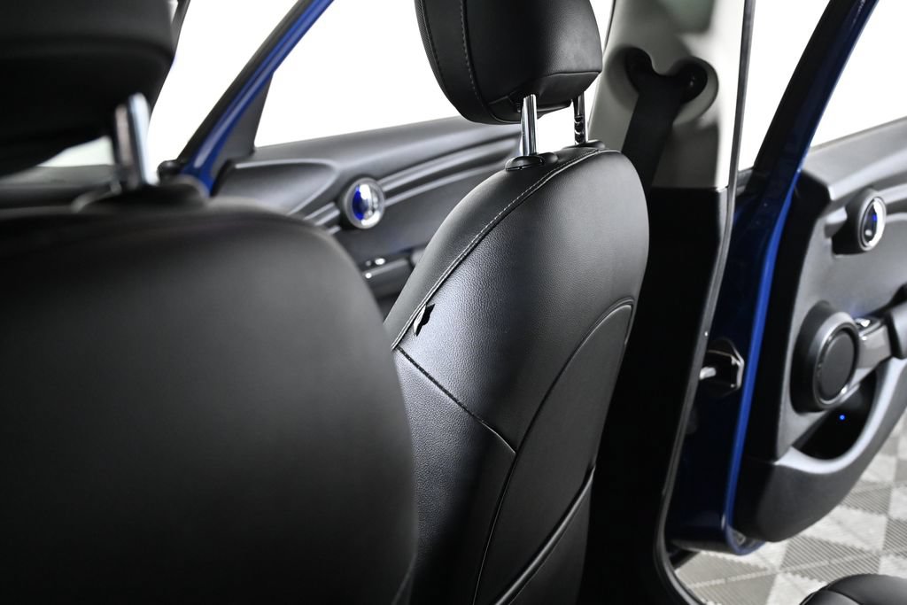 Used 2015 MINI Cooper 4-Door Hardtop FWD image 24