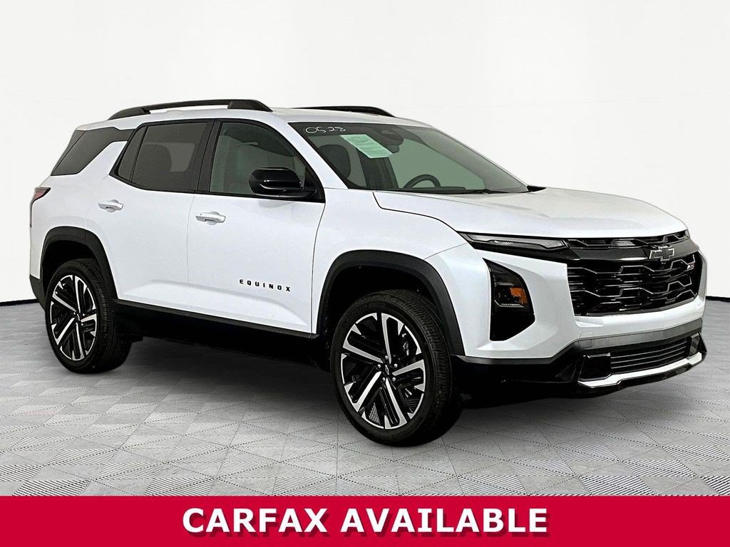 Used 2026 Chevrolet Equinox RS FWD image 3