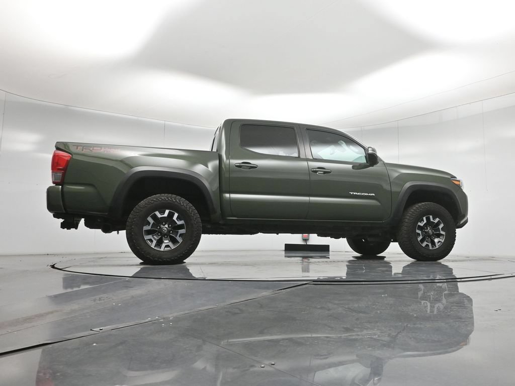 Used 2022 Toyota Tacoma TRD Off-Road w/ Technology Package RWD image 50
