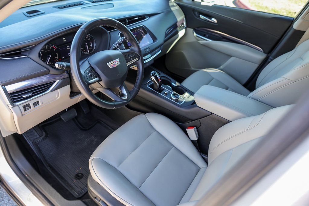 Used 2022 Cadillac XT4 Luxury image 10