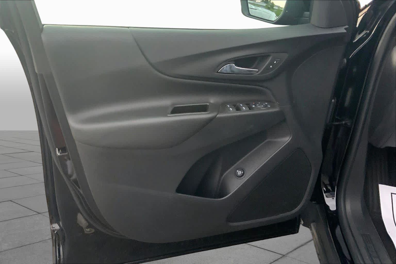 Used 2023 Chevrolet Equinox LT FWD image 22