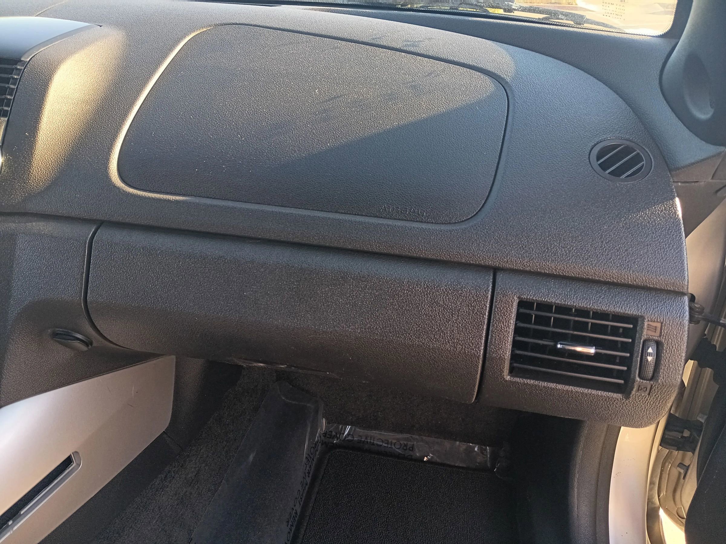 Used 2009 Saturn Sky w/ Premium Trim Package image 28