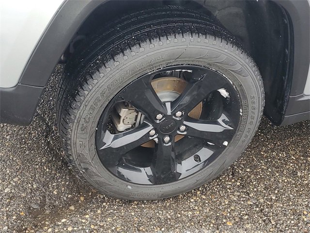 New 2025 Jeep Grand Cherokee Limited w/ Black Appearance Package image 5