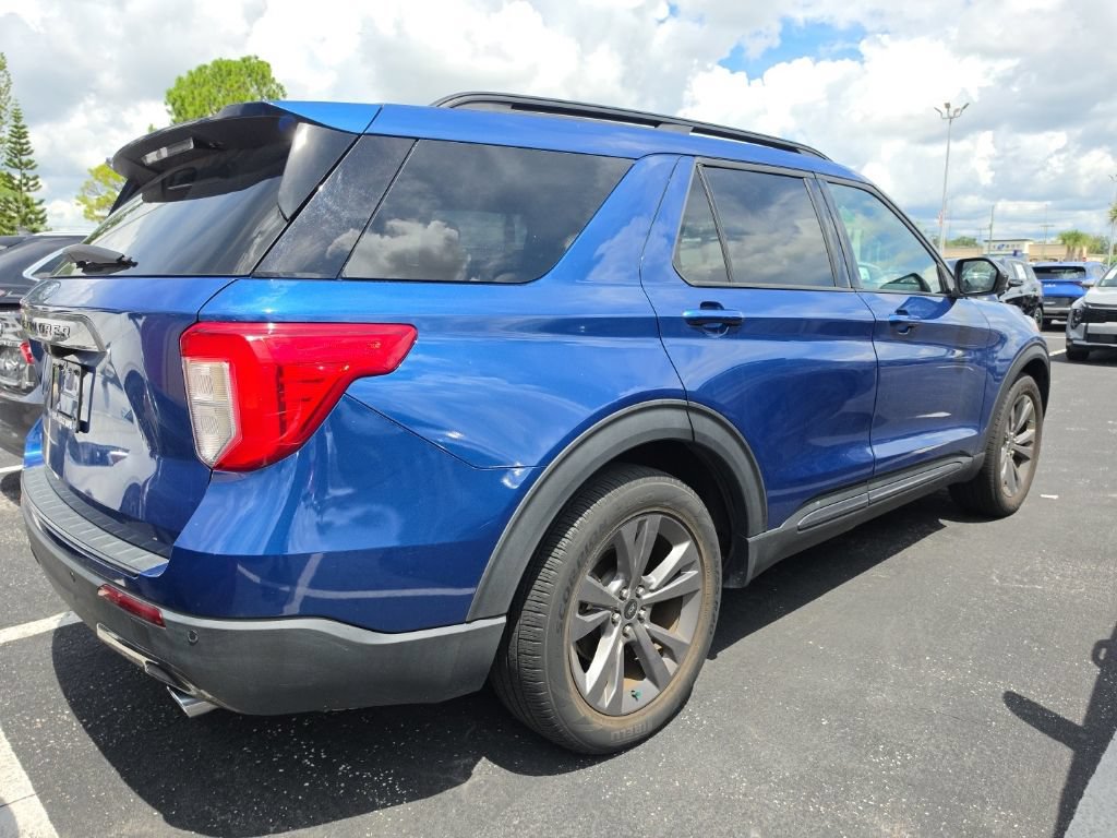 Used 2023 Ford Explorer XLT w/ Equipment Group 202A RWD image 14