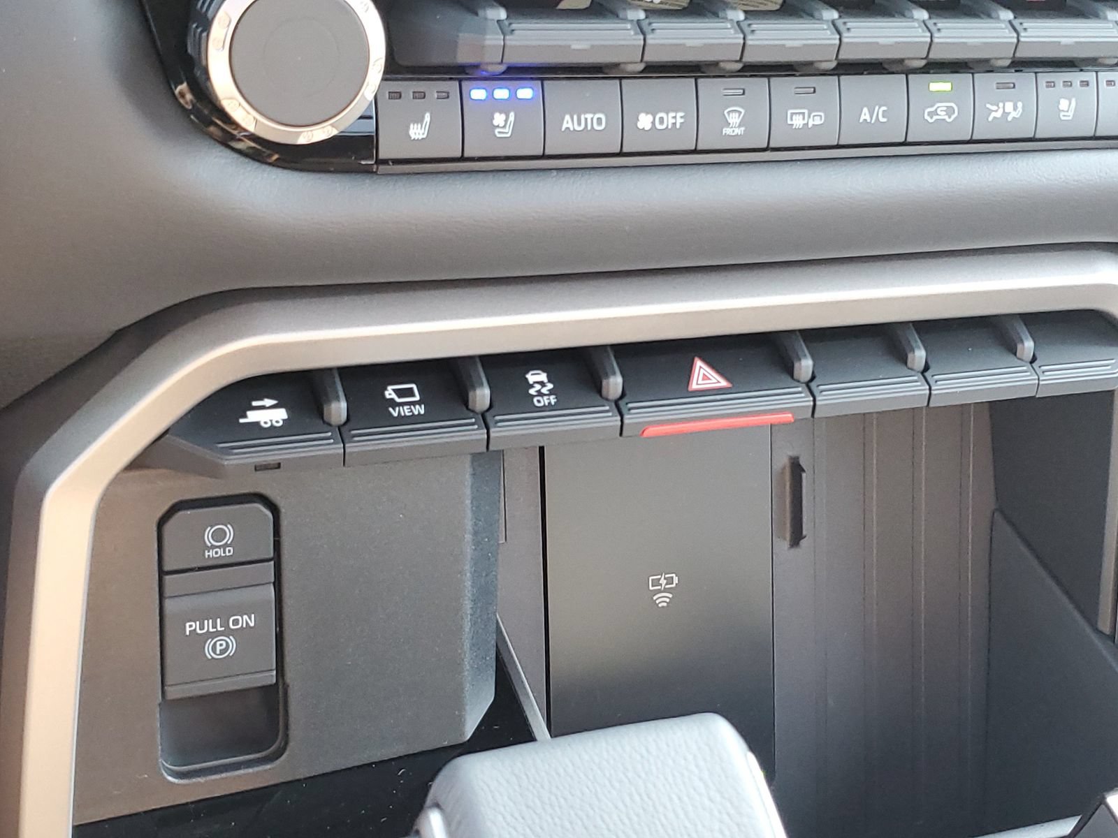 New 2026 Toyota Sequoia Platinum AWD/4WD image 31