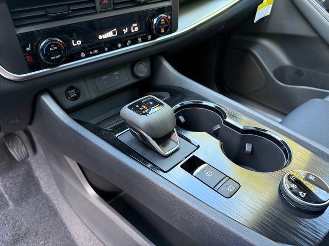 New 2026 Nissan Rogue Dark Armor AWD/4WD image 25