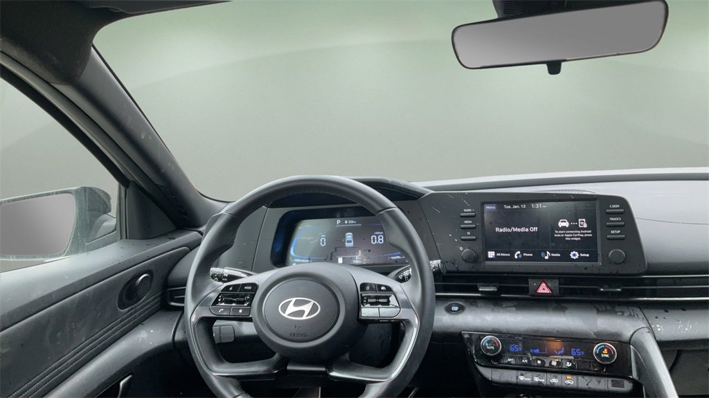 Certified 2025 Hyundai Elantra Sport image 13