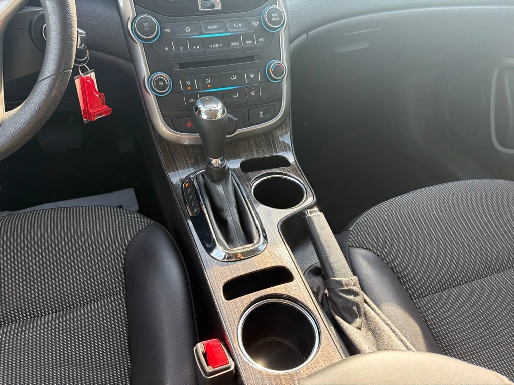 Used 2015 Chevrolet Malibu LT FWD image 15