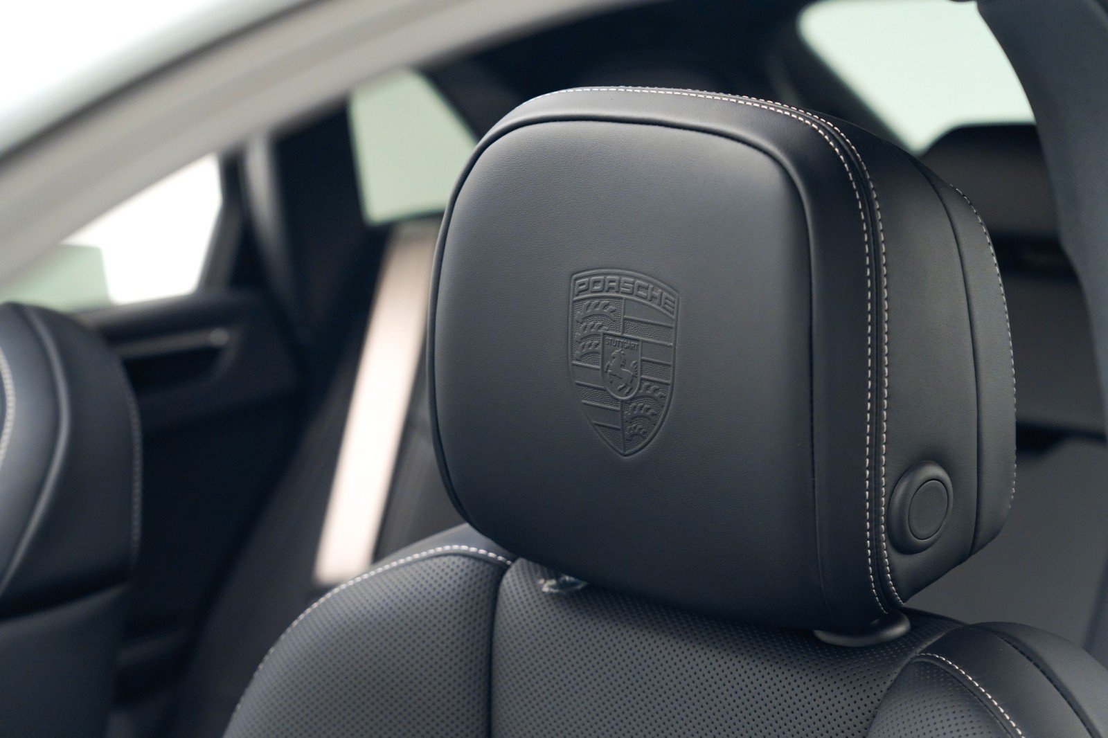 New 2026 Porsche Macan S AWD/4WD image 18