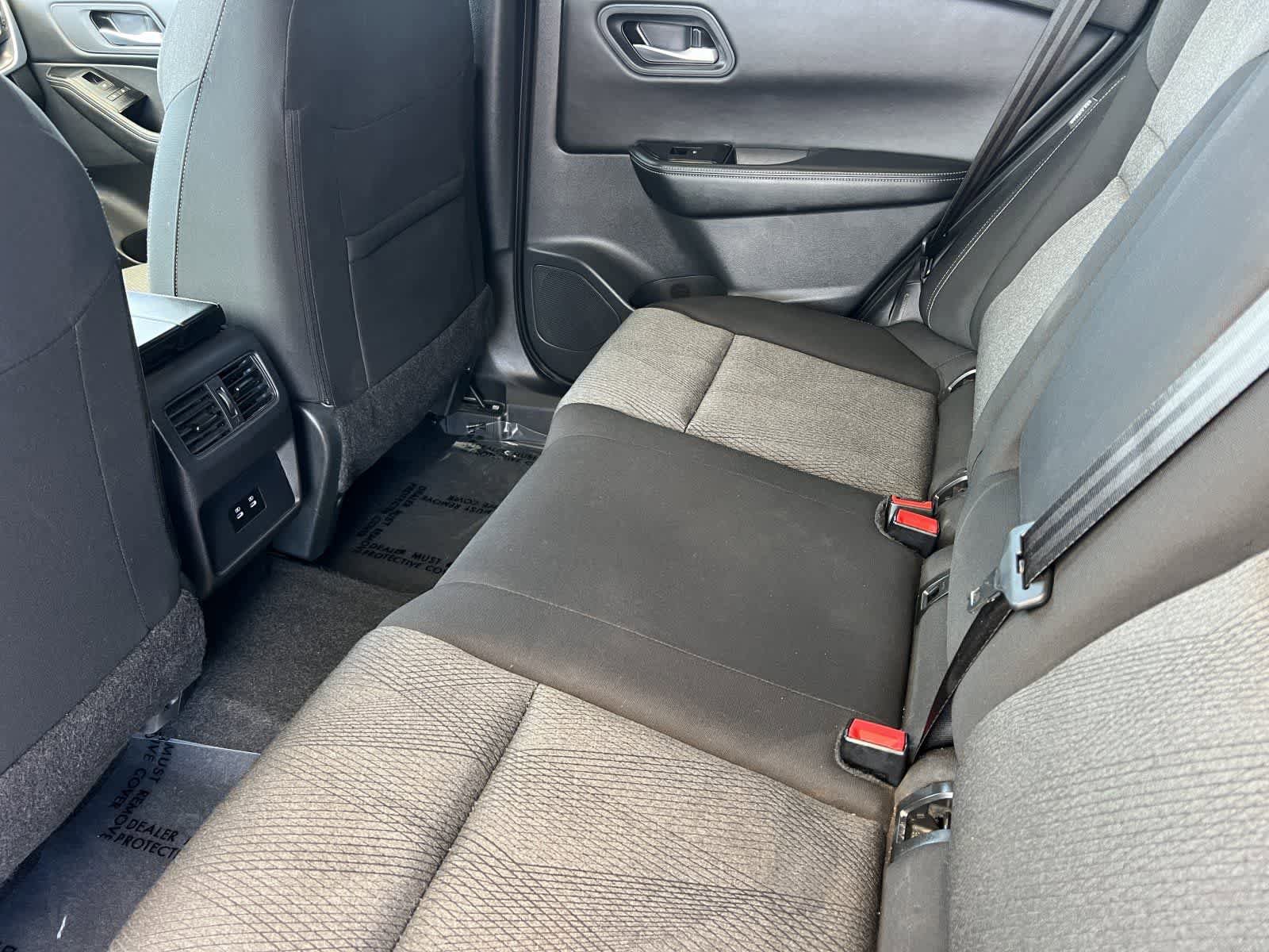 Used 2025 Nissan Rogue SV FWD image 5