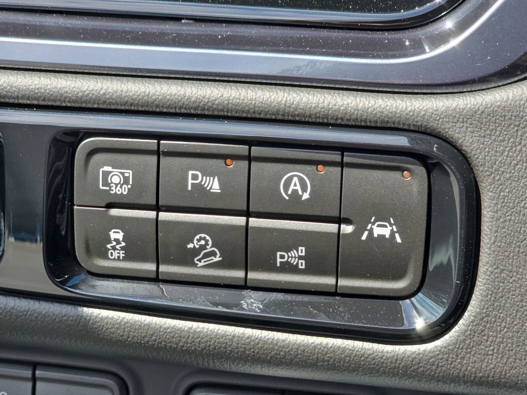 New 2026 GMC Yukon XL AT4 w/ AT4 Premium Plus Package image 28