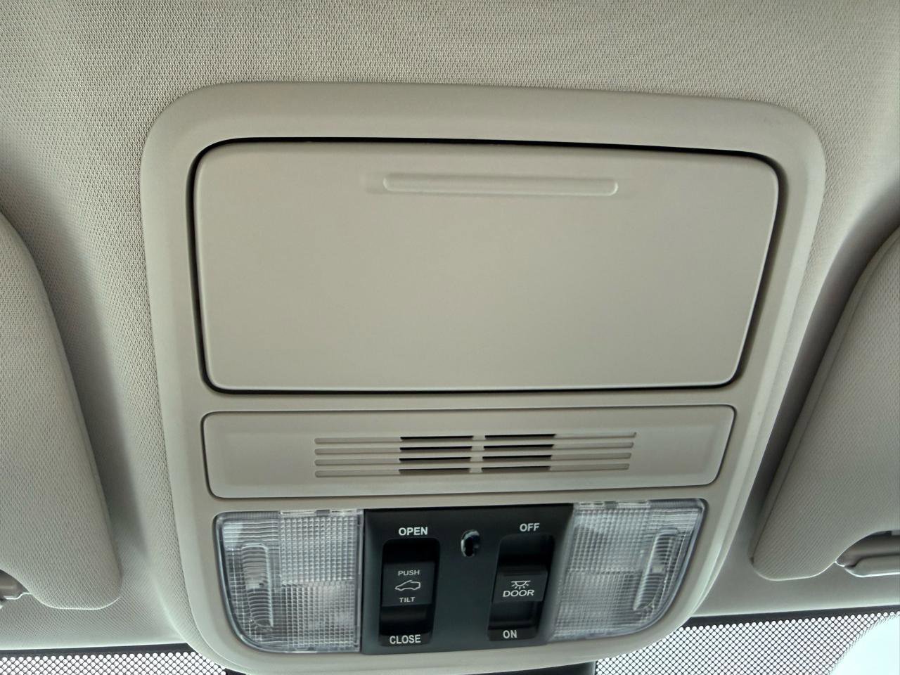 Used 2025 Honda Odyssey EX-L image 43
