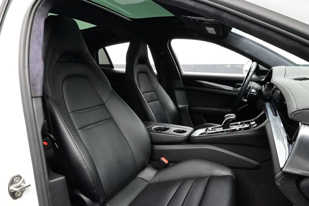 Certified 2019 Porsche Panamera Turbo S w/ Premium Package Plus AWD/4WD image 18