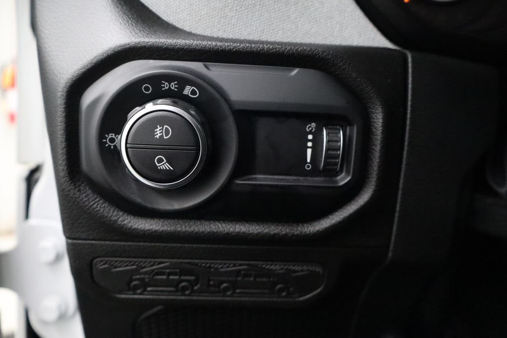 Used 2024 Jeep Gladiator Sport AWD/4WD image 12