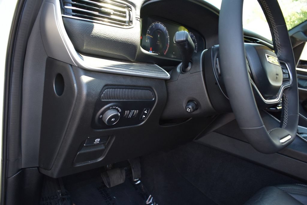 Used 2022 Jeep Wagoneer Series II AWD/4WD image 14