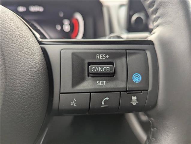 Used 2022 Nissan Rogue Platinum w/ Head-Up Display Package FWD image 14