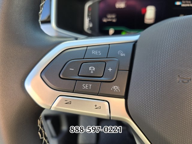 Used 2026 Volkswagen Taos SEL AWD/4WD image 29