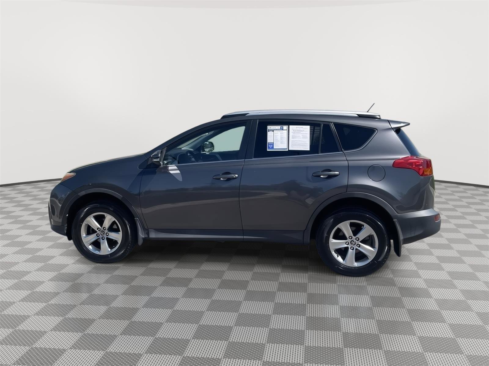 Used 2015 Toyota RAV4 XLE AWD/4WD image 12
