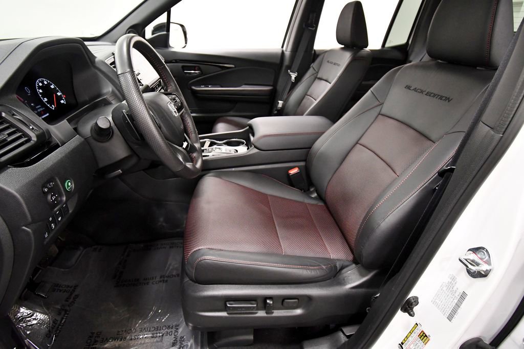 Certified 2025 Honda Ridgeline Black Edition image 14