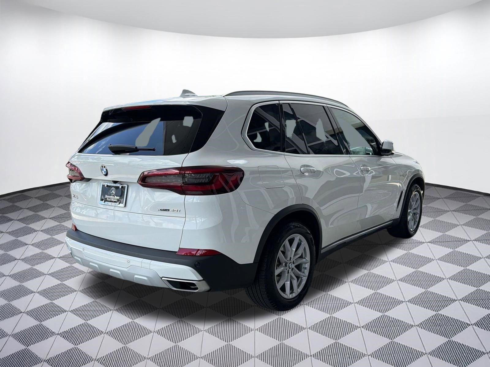 Used 2022 BMW X5 xDrive40i AWD/4WD image 9