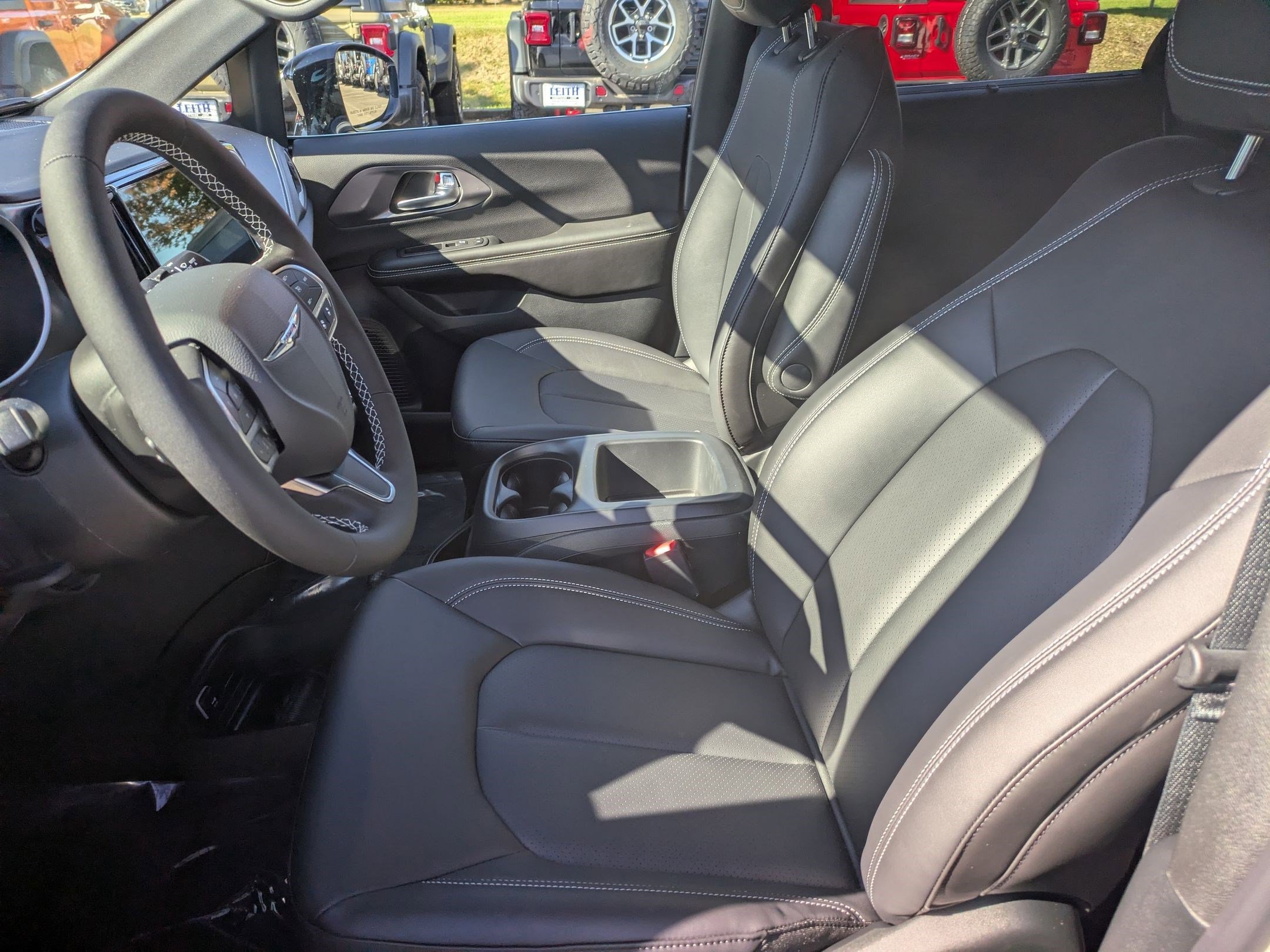 New 2026 Chrysler Pacifica Select image 15