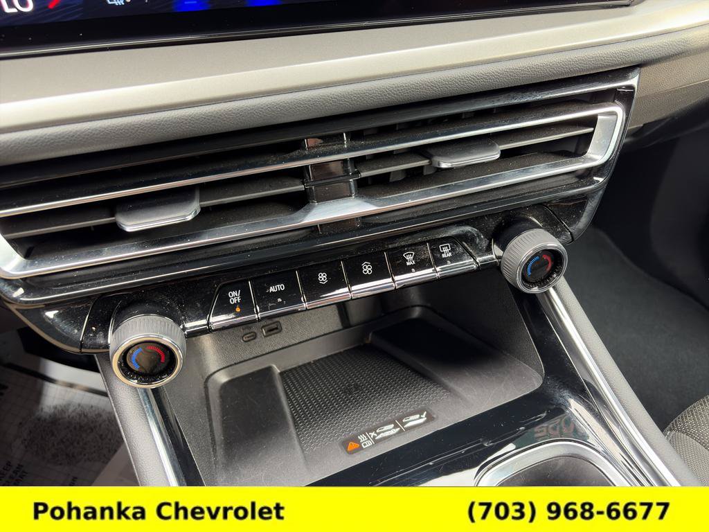 Certified 2025 Chevrolet Traverse LT w/ Driver Confidence Package AWD/4WD image 16