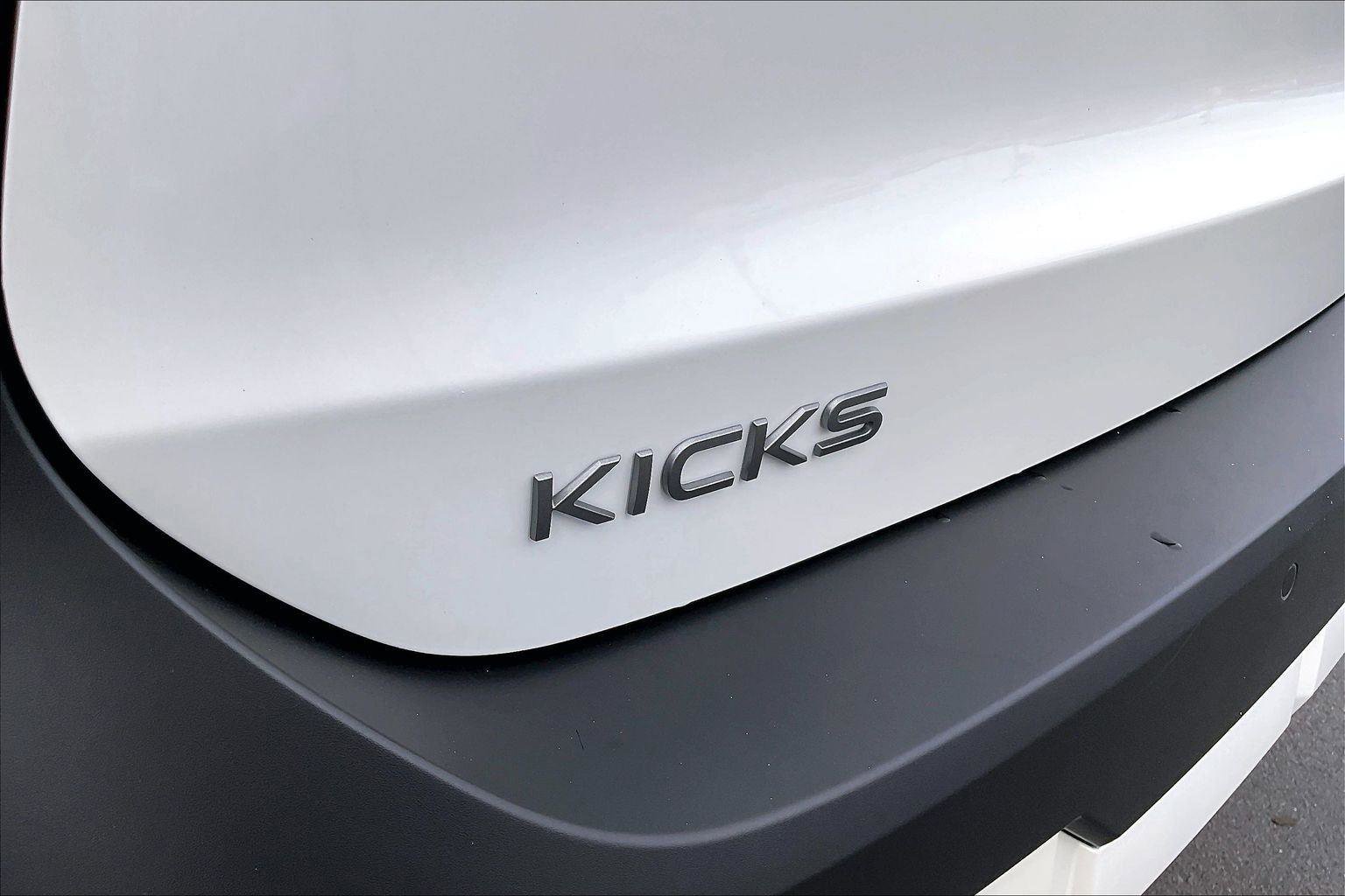 New 2026 Nissan Kicks SV w/ Cold Weather Package FWD image 13