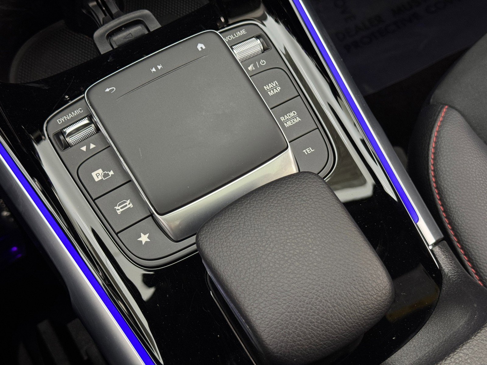 Used 2022 Mercedes-Benz EQB 350 4MATIC image 32