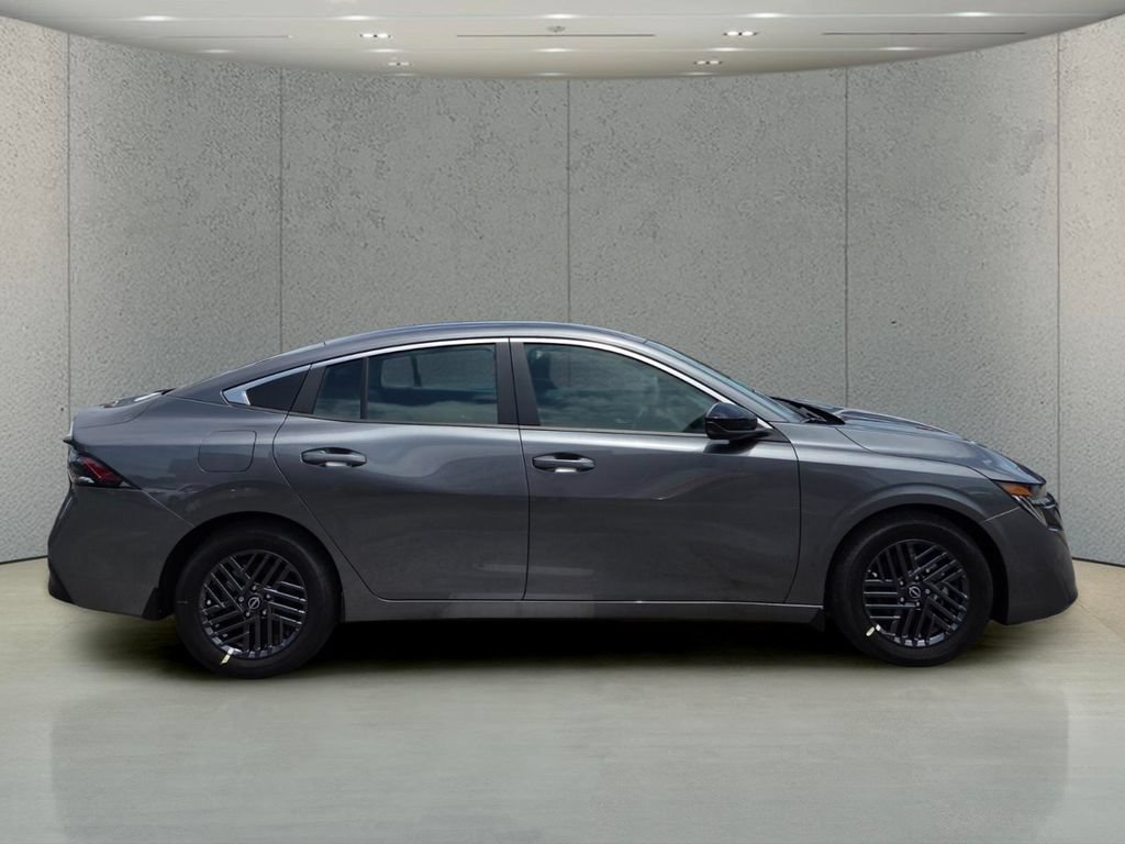 Used 2026 Nissan Sentra SV w/ SV Convenience Package FWD image 6