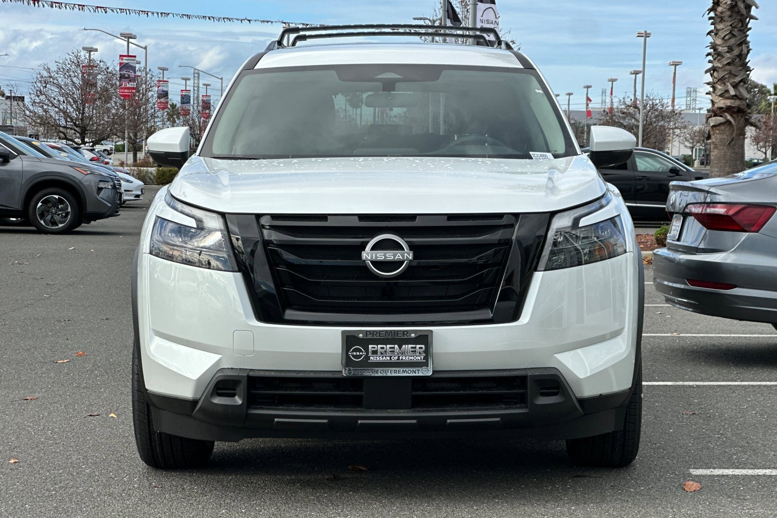 New 2025 Nissan Pathfinder SV w/ Black Appearance Package image 6