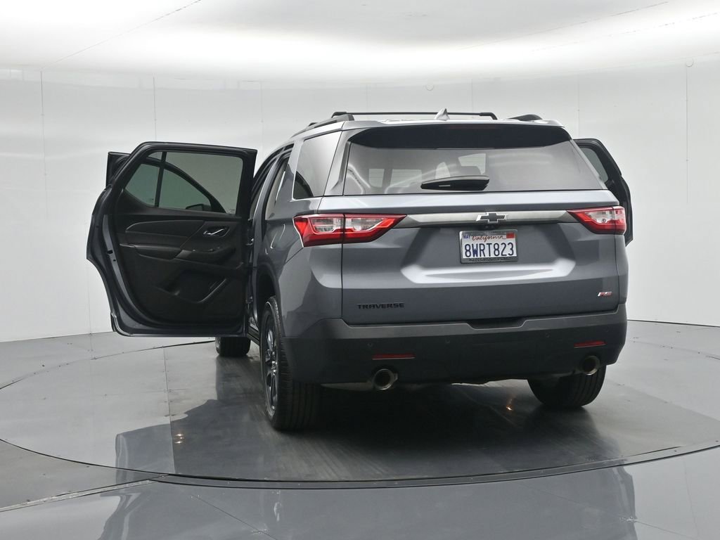 Used 2021 Chevrolet Traverse RS image 37